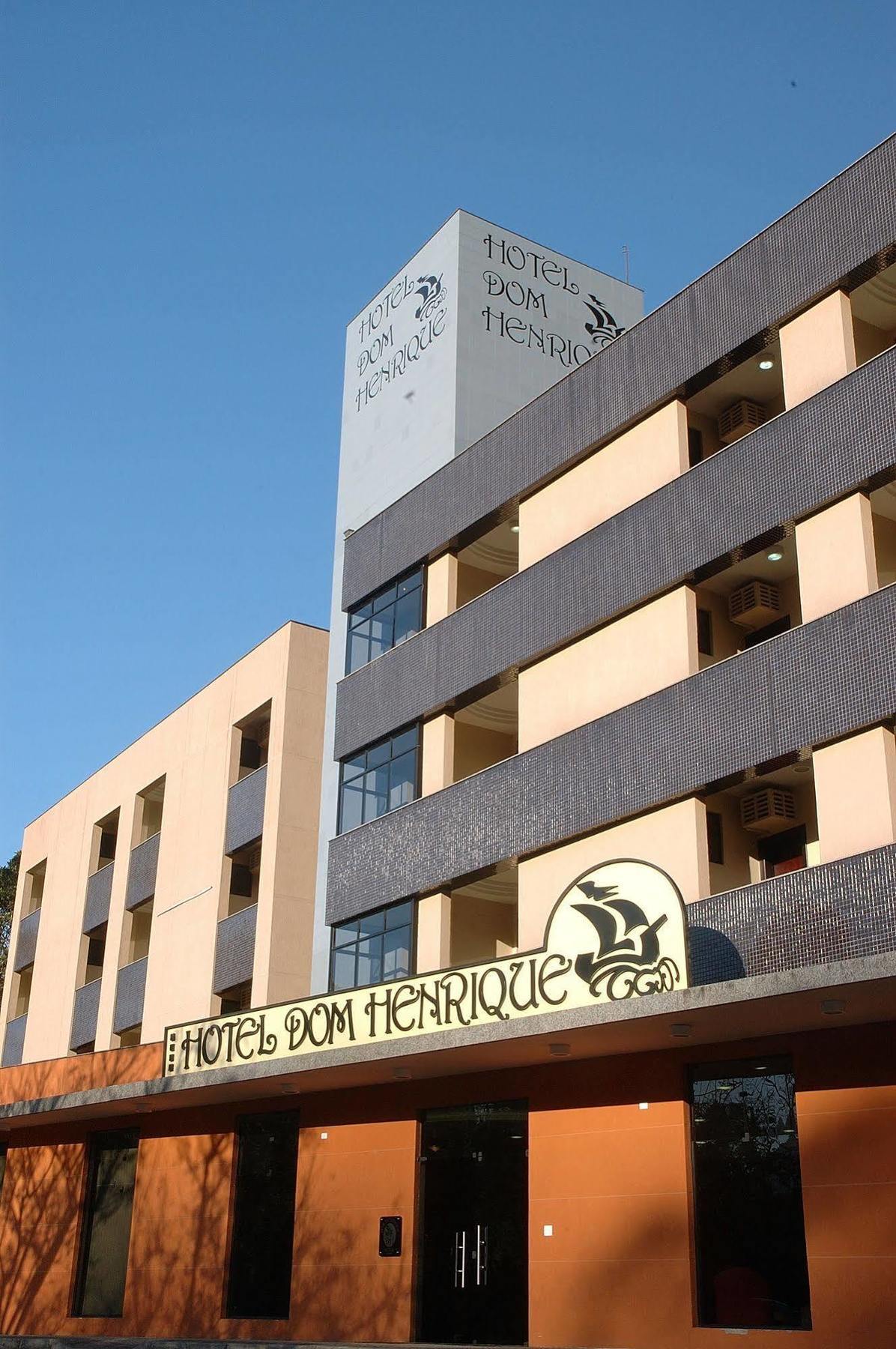 Hotel Dom Henrique Timóteo Exteriör bild